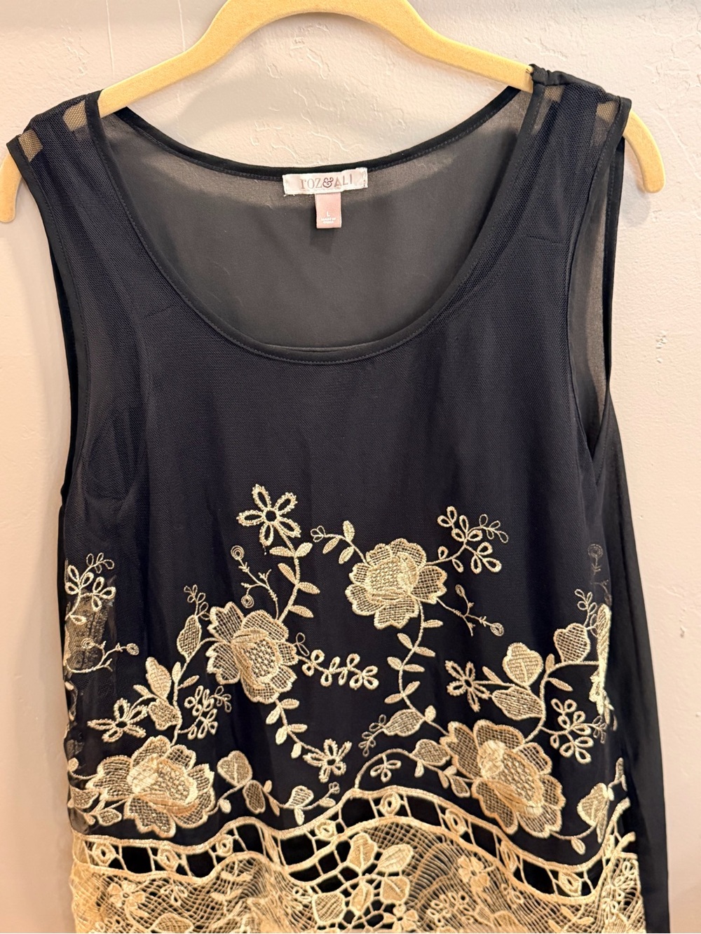 Roz & Ali Black Tank with Gold Floral Lace #714 - Picture 5 of 15